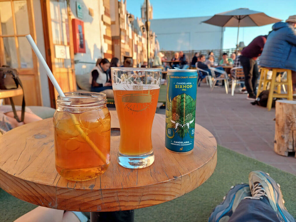Drankjes op dakterras in Arequipa