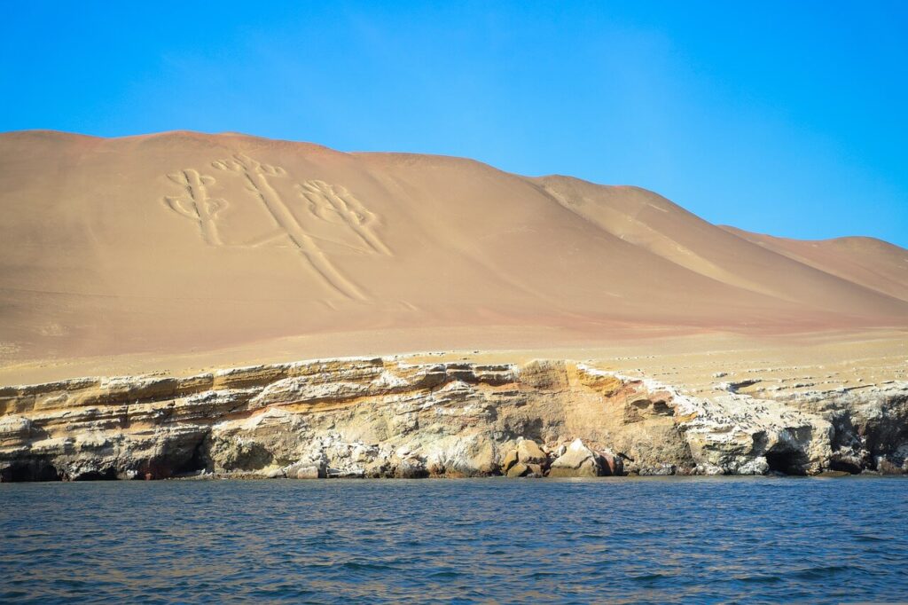 Nazcalijn op de kust bij Paracas