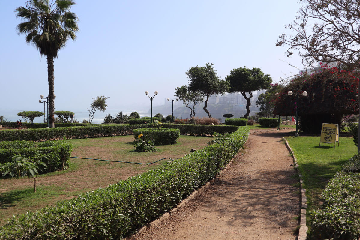 Park met uitzicht op kliffen van Lima