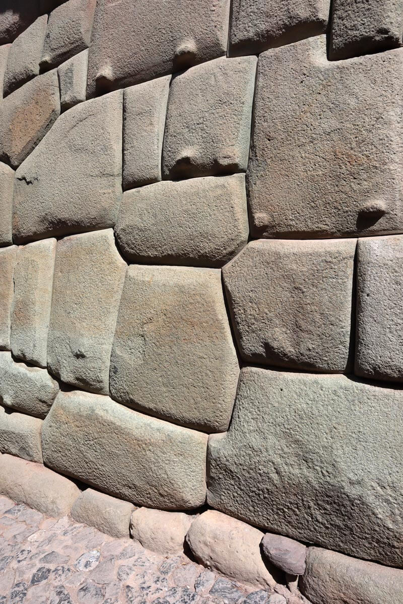 Vorm van een puma in stenen