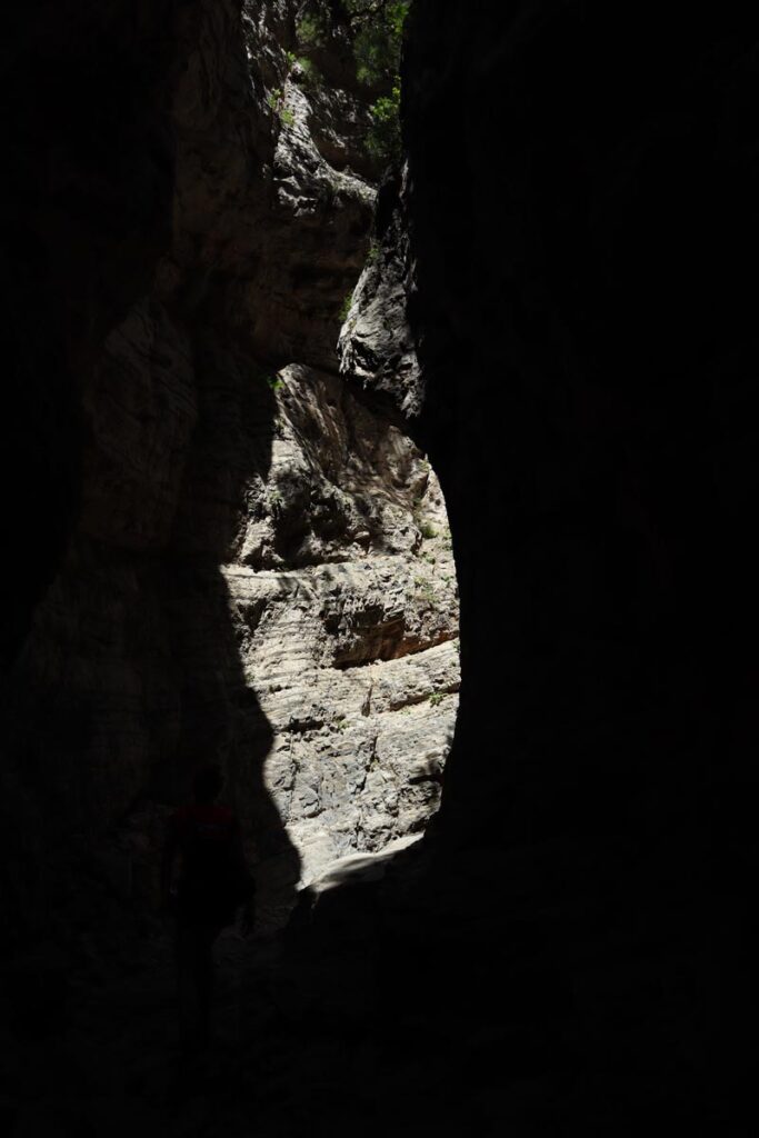 Silhouet van een doorgang in de Imbroskloof
